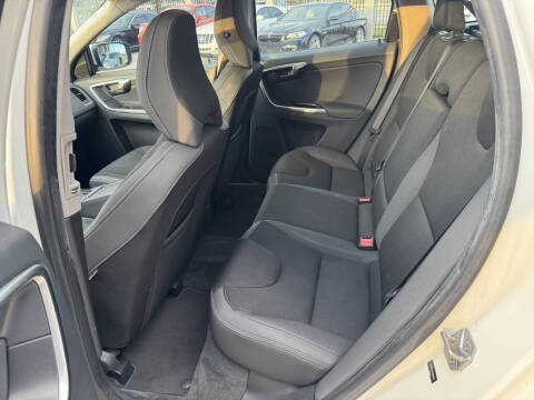 2015 Volvo XC60 T5 Drive-E