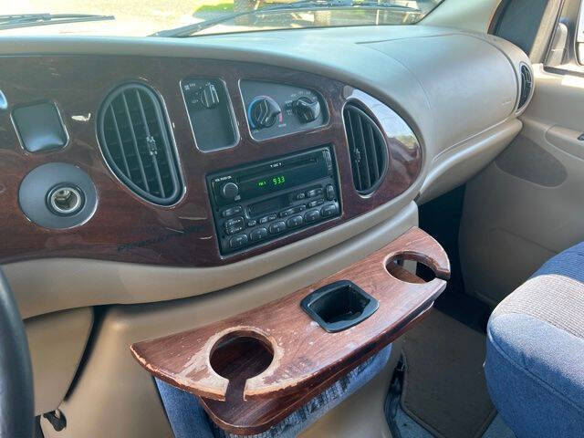 2003 Ford E-Series E-350 SD