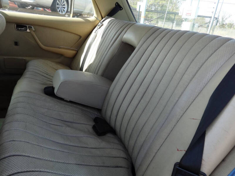 1977 Mercedes-Benz 450-Class