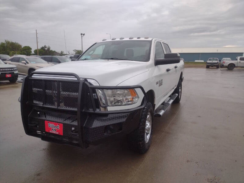 Used 2017 RAM Ram 2500 Pickup Tradesman with VIN 3C6UR5CJ7HG530800 for sale in Chamberlain, SD
