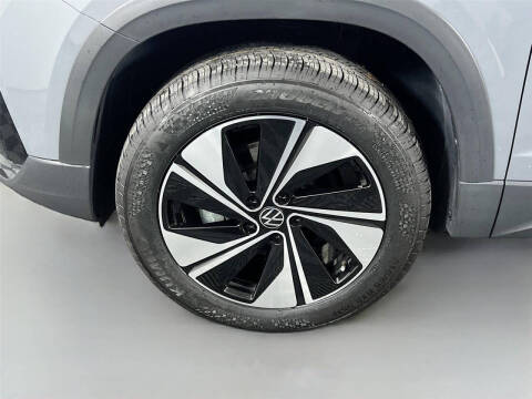 2023 Volkswagen Taos SE 4Motion