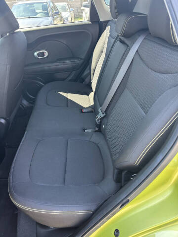 2014 Kia Soul +