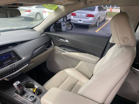 2019 Cadillac XT4 Premium Luxury