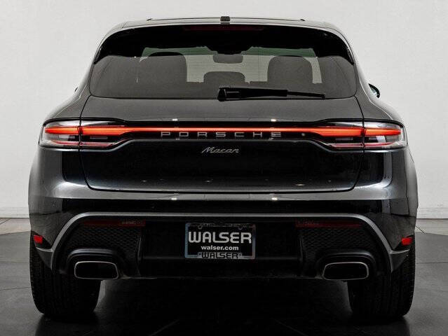 2025 Porsche Macan