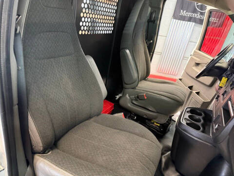 2024 GMC Savana 2500