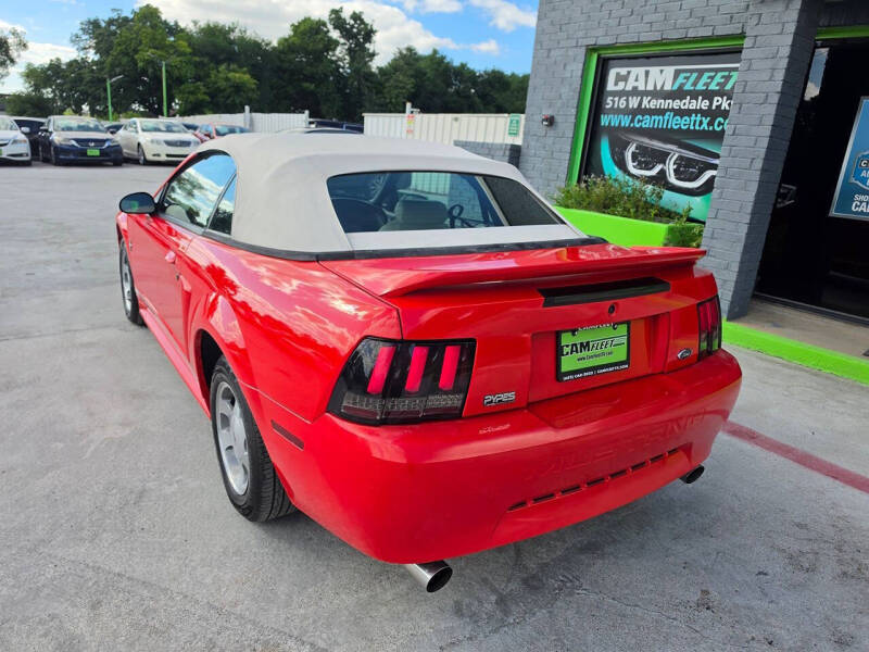 2000 Ford Mustang