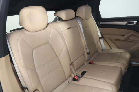 2022 Porsche Cayenne Platinum Edition