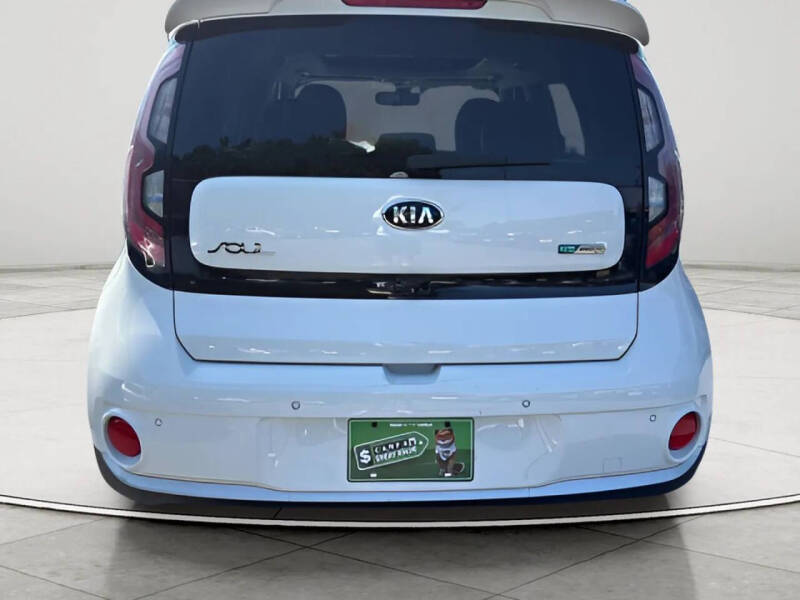 2016 Kia Soul EV +