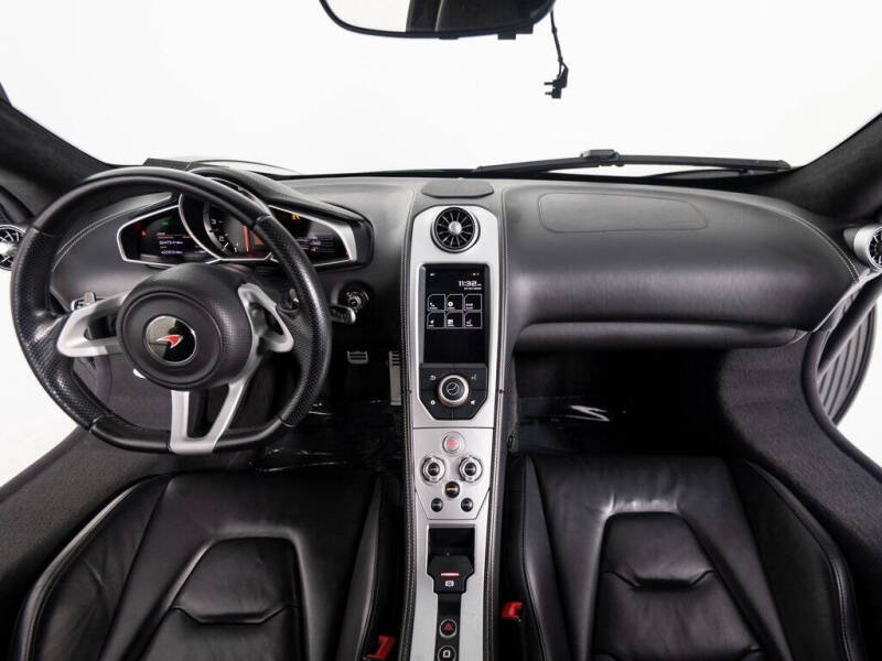 2012 McLaren MP4-12C