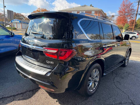 2021 Infiniti QX80 Luxe