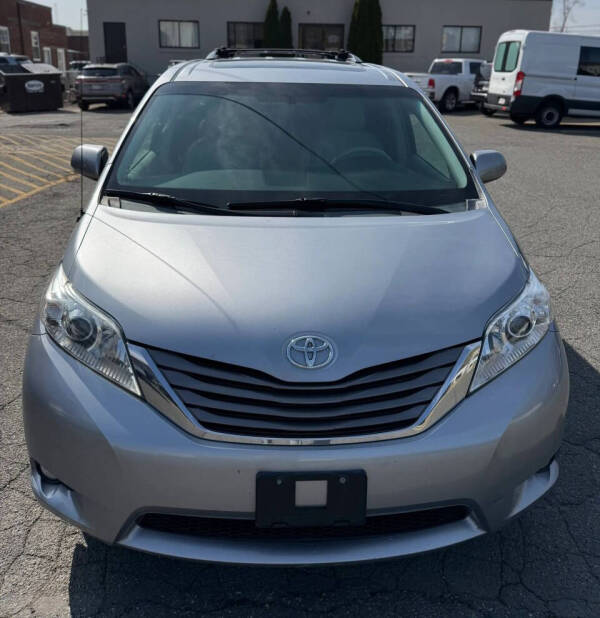 2012 Toyota Sienna