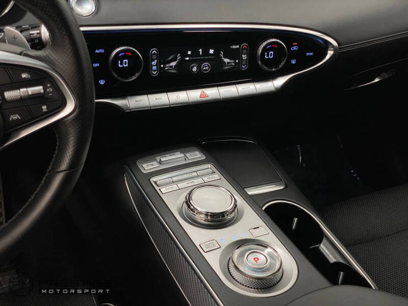 2023 Genesis GV70 2.5T Standard