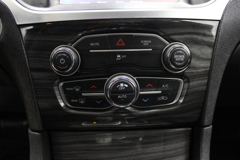 2022 Chrysler 300 Touring