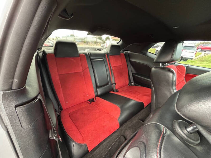 2015 Dodge Challenger R/T Plus