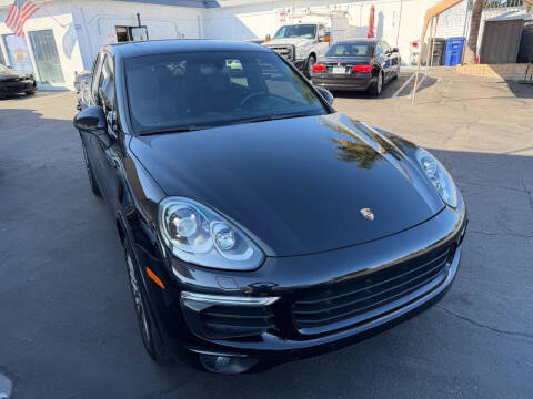 2017 Porsche Cayenne Platinum Edition