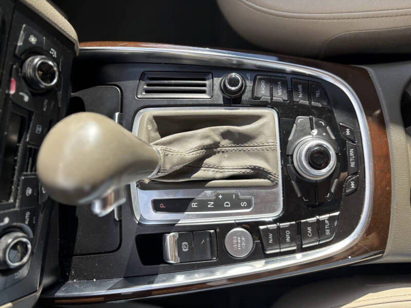 2012 Audi Q5 2.0T quattro Premium