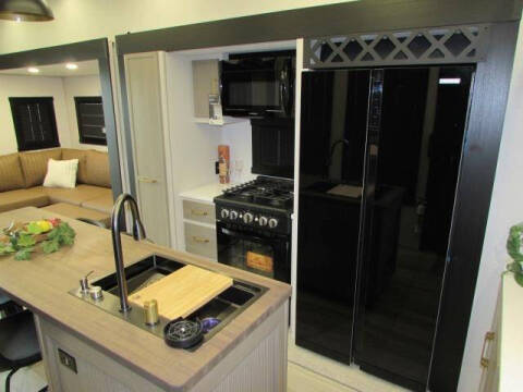 2025 Forest River 38 VERANDA