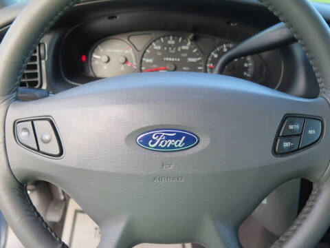 2000 Ford Taurus SE