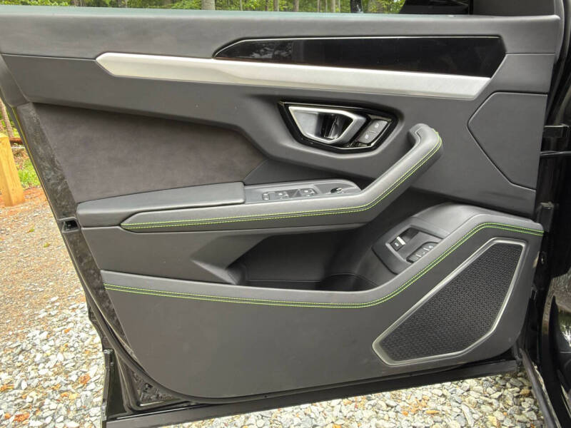 2020 Lamborghini Urus