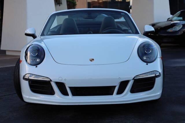 2015 Porsche 911 Carrera GTS