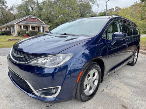 2017 Chrysler Pacifica Touring-L Plus