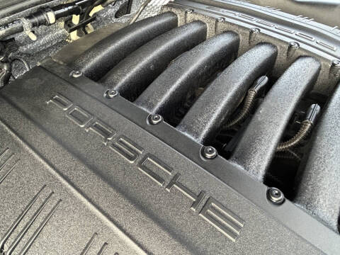 2017 Porsche Cayenne Platinum Edition