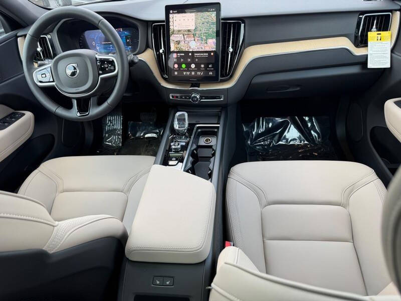 2026 Volvo XC60 T8 Plus