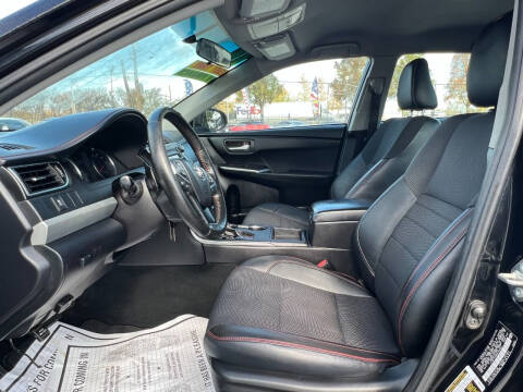 2016 Toyota Camry XSE