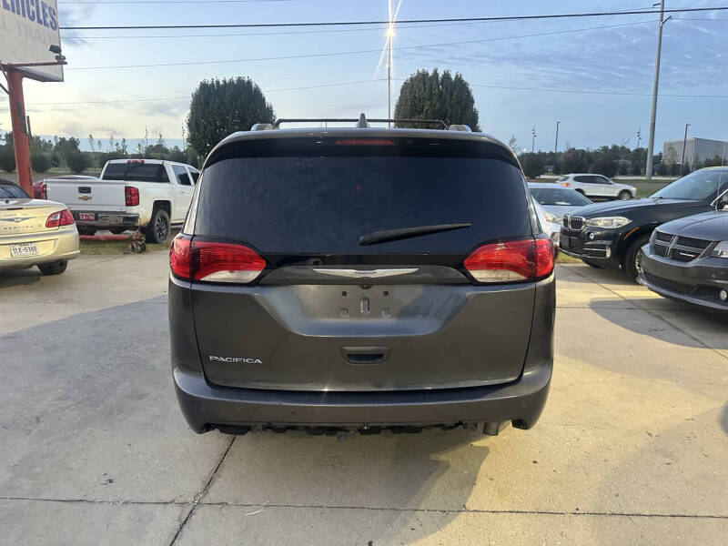 2018 Chrysler Pacifica Touring L