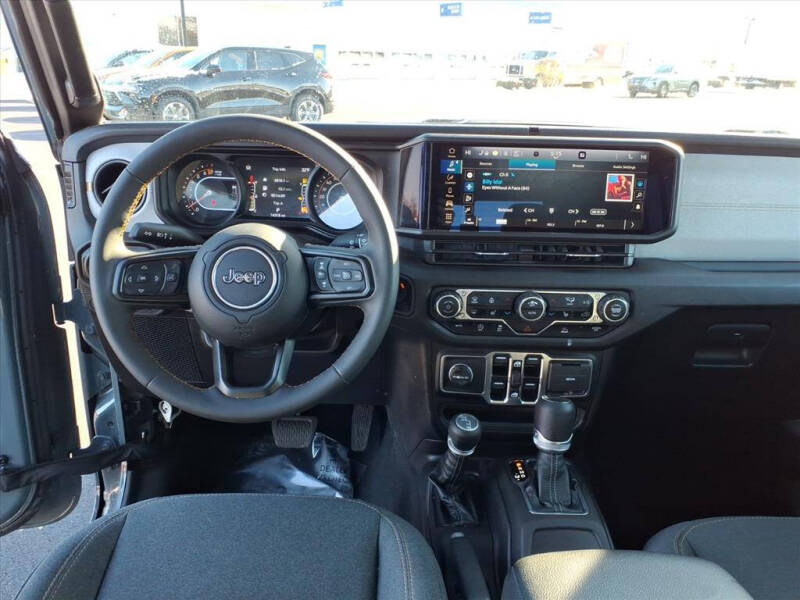 2024 Jeep Gladiator Sport