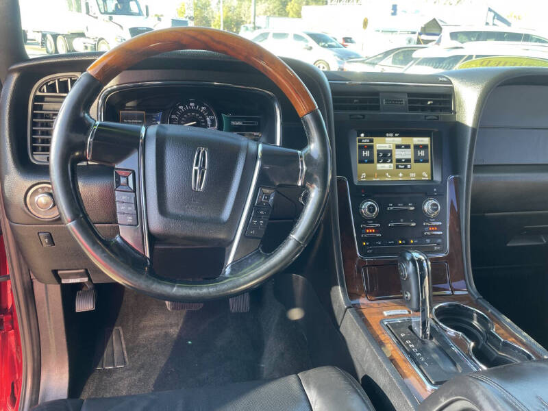 2016 Lincoln Navigator Select