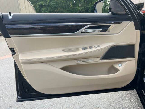 2018 BMW 7 Series 740i