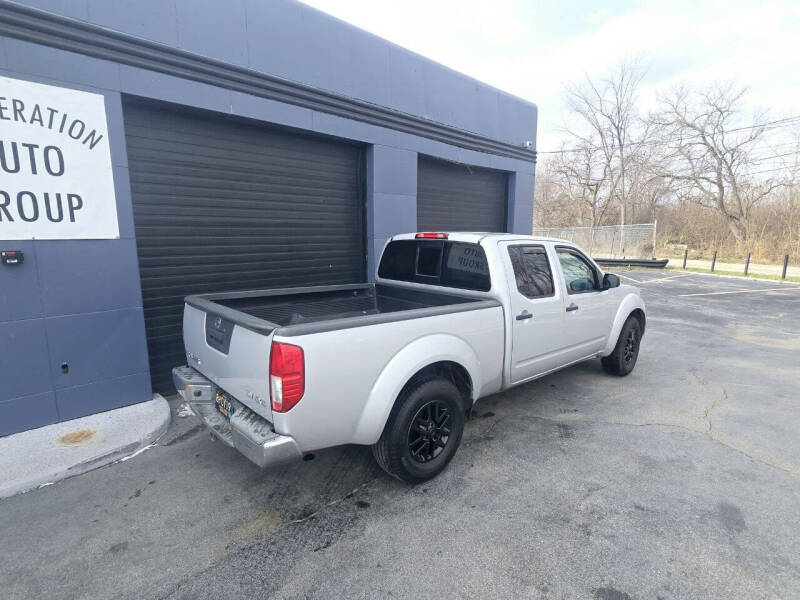 2015 Nissan Frontier SV photo 6