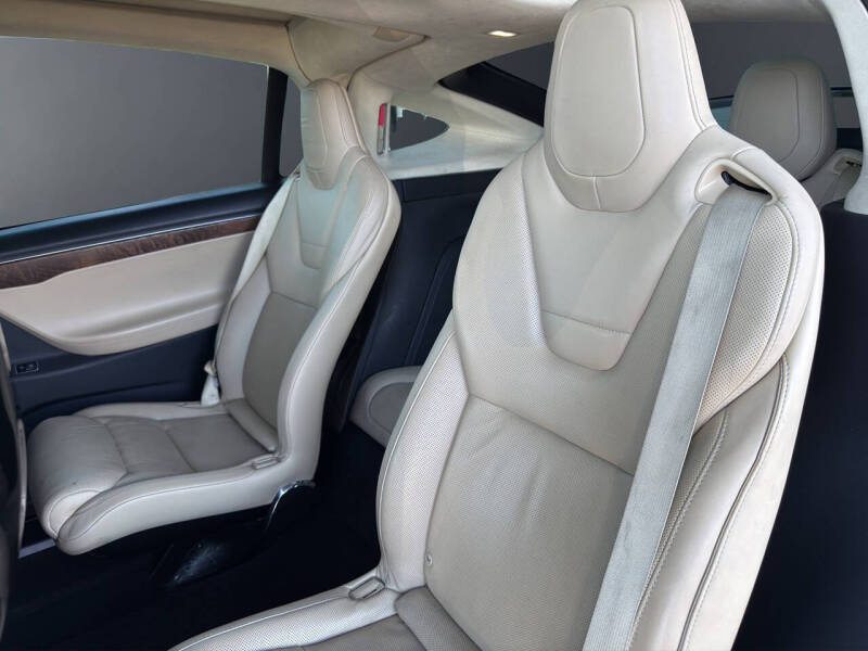 2016 Tesla Model X 90D