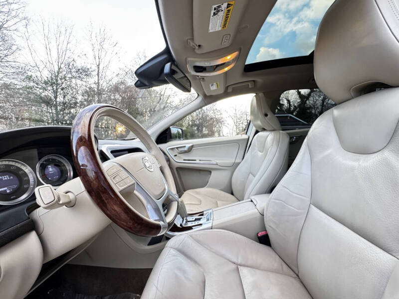 2012 Volvo XC60 3.2 Premier