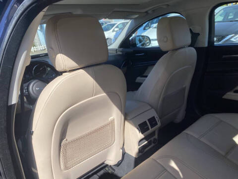 2017 Jaguar XE 25t Prestige