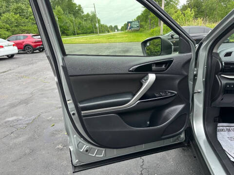 2022 Mitsubishi Eclipse Cross LE