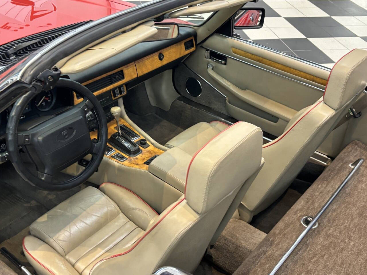1991 Jaguar XJS 16