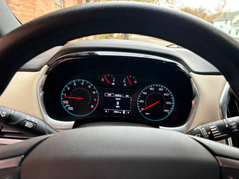 2022 Chevrolet Traverse LS