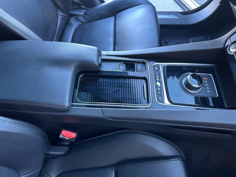 2019 Jaguar F-PACE 25t Premium