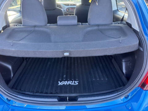 2016 Toyota Yaris 3-Door LE