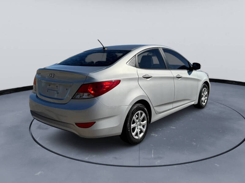 2013 Hyundai Accent GLS