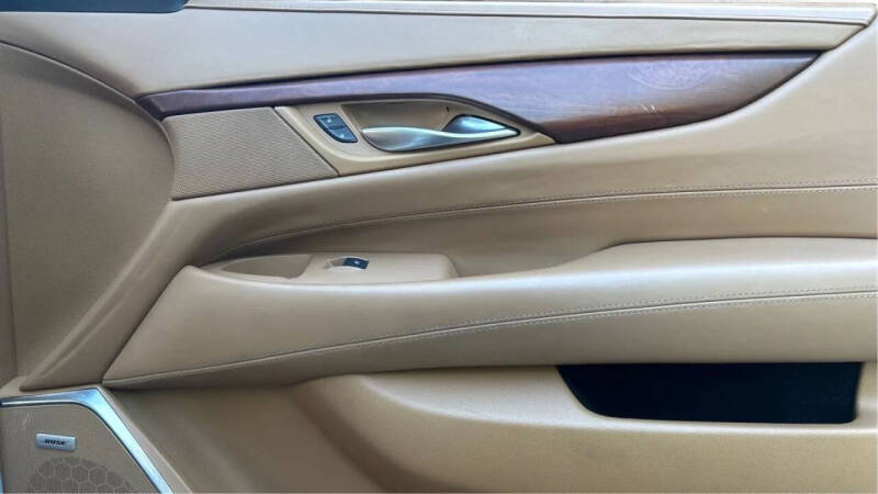 2016 Cadillac Escalade Standard