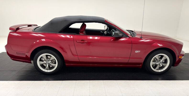 2005 Ford Mustang