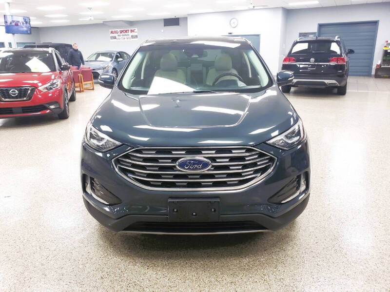 2019 Ford Edge Titanium photo 3