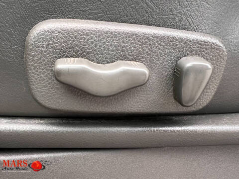 2005 Nissan Pathfinder LE