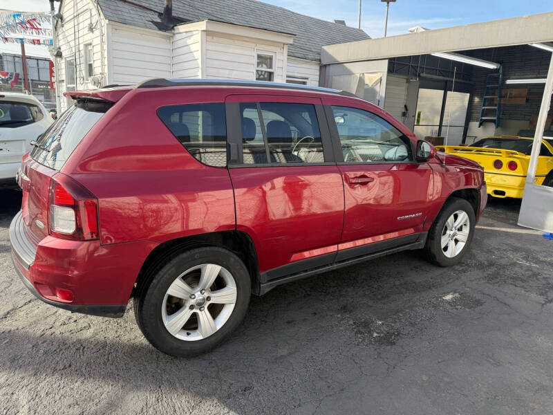 2014 Jeep Compass Latitude photo 8