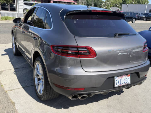 2015 Porsche Macan S