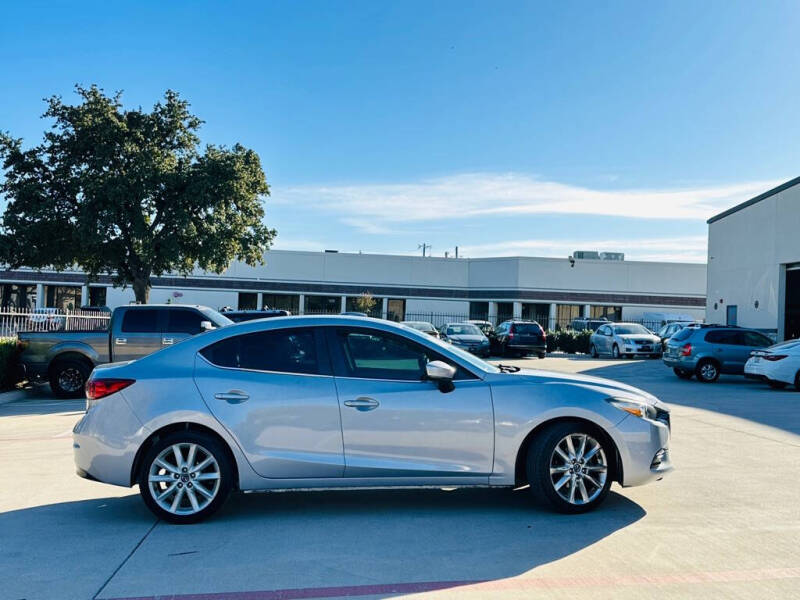 2017 Mazda MAZDA3 Touring