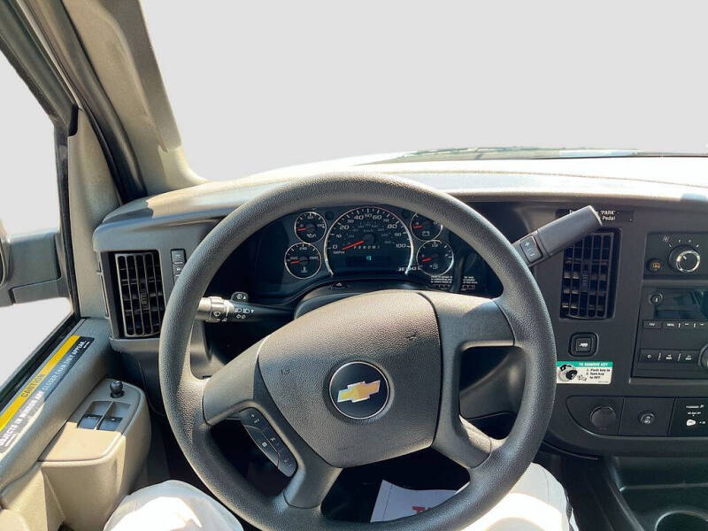 2024 Chevrolet Express 2500